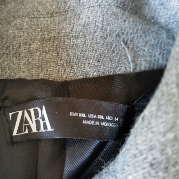 Hooded flared coat - Picture 5 of 5